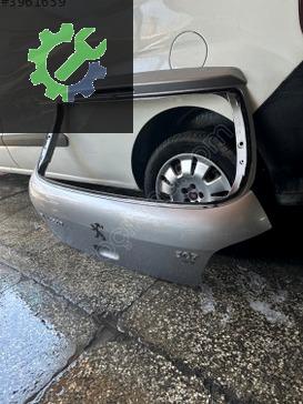 Peugeot 307 Bagaj Kapağı çıkma parça