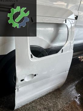Renault Express Sağ Sürgülü Kapı çıkma parça