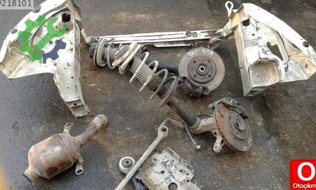 Peugeot 206 Ön Panel çıkma parça