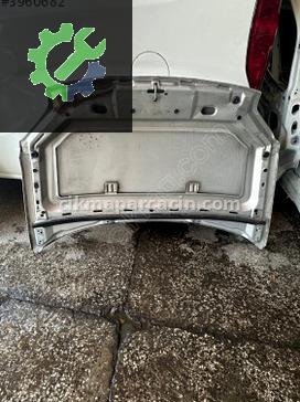 Peugeot Partner Kaput çıkma parça