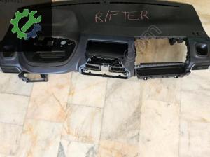 Pejo rifter 2023 torpido çıkma orjinal sökme