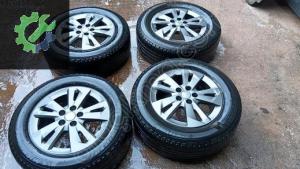 Pejo rifter çelik jant Michelin lastik takımı 215 65 R16 çıkma