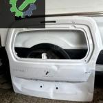 Pejo rifter gt  bagaj kapağı
