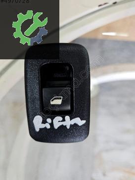 Peugeot Rifter Cam Açma Anahtarı çıkma parça
