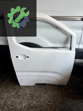 Peugeot Rifter Sağ Ön Kapı çıkma parça