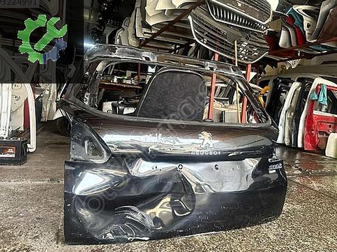 Peugeot 2008 Bagaj Kapağı çıkma parça