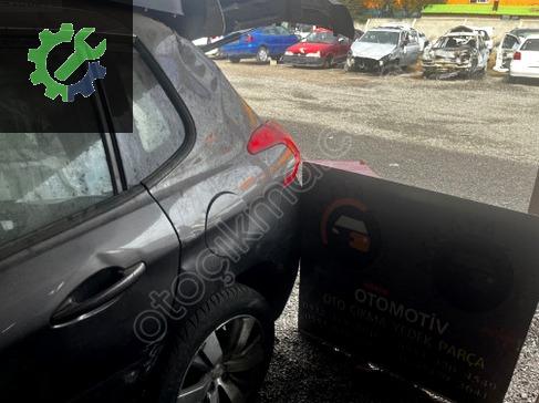 Peugeot 2008 Arka Çamurluk çıkma parça