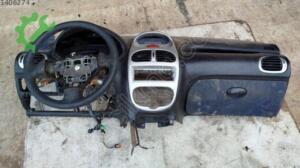 Peugeot 206 göğüs