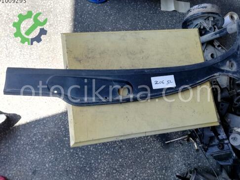 Peugeot 206 Ön Cam Izgarası çıkma parça