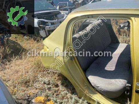 Peugeot 206 Sağ Arka Çamurluk çıkma parça