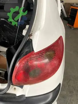 Peugeot 206 Sağ Arka Stop çıkma parça