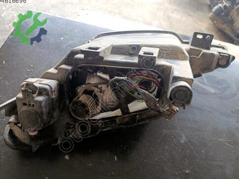 Peugeot 206 Sağ Ön Far çıkma parça