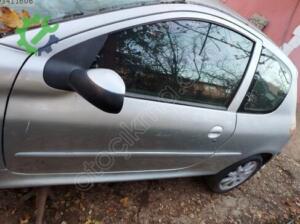 Peugeot 206 sağ ön kapı