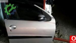 Peugeot 206 sağ ön kapı orjinal çıkma
