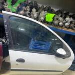 Peugeot 206 Orijinal Çıkma Kapı