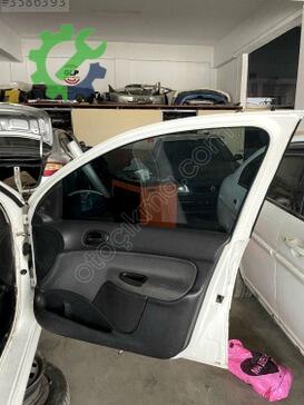 Peugeot 206 Sağ Ön Kapı çıkma parça