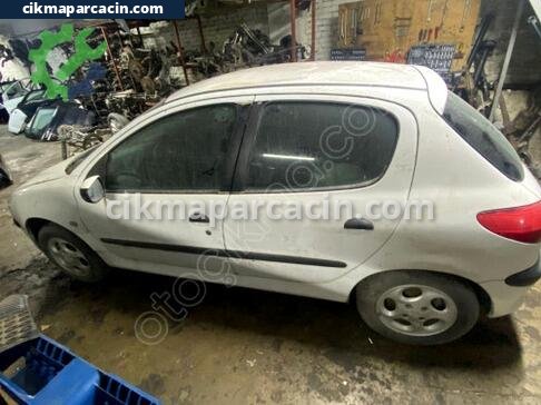 Peugeot 206 Sol Ön Kapı çıkma parça
