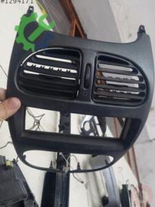 Peugeot 206 Sol Üfleme Izgarası Hatsız Orjinal Çıkma