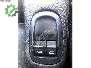 Peugeot 206 SW Modeli İçin Kontrol Düğmeleri
