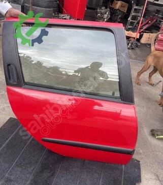 Peugeot 206 Sağ Arka Kapı çıkma parça