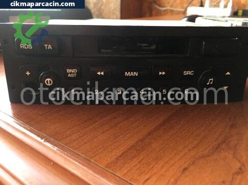 Peugeot 206 Teyp çıkma parça