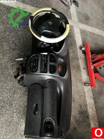 Peugeot 206 Torpido çıkma parça