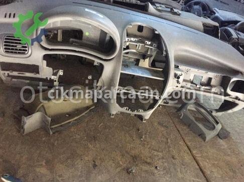 Peugeot 206 Torpido çıkma parça