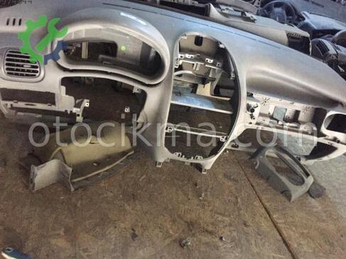 Peugeot 206 Torpido çıkma parça