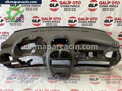 Peugeot 206 Torpido çıkma parça
