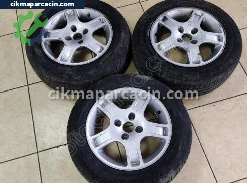 Peugeot 207 Ön Cam çıkma parça
