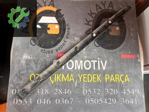 Peugeot 207 Kapı Çıtası çıkma parça