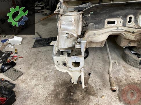 Peugeot 207 Sağ Ön Taşıyıcı çıkma parça
