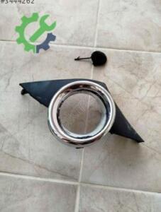 Peugeot 207 sağ sis farı çerçevesi