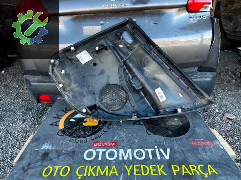 Peugeot 207 Kapı Döşemesi çıkma parça