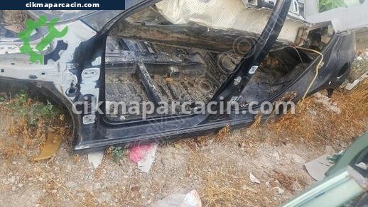 Peugeot 207 Sol Arka Çamurluk çıkma parça
