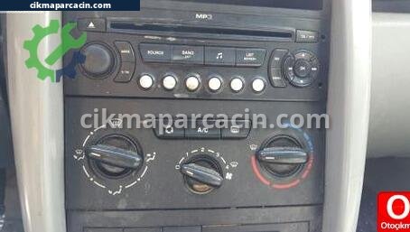 Peugeot 207 Teyp çıkma parça