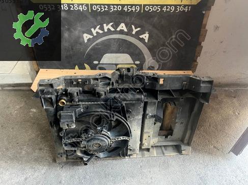 Peugeot 208 Fan Paneli çıkma parça