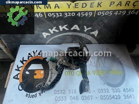 Peugeot 208 Pedal çıkma parça