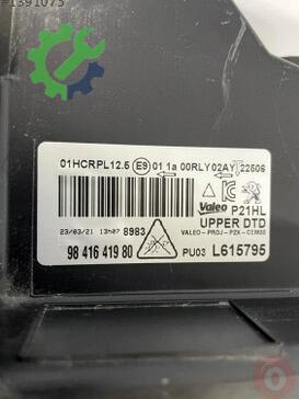 Peugeot 208 LED Far 9841641980 çıkma parça