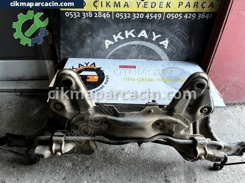 Peugeot 208 Travers çıkma parça