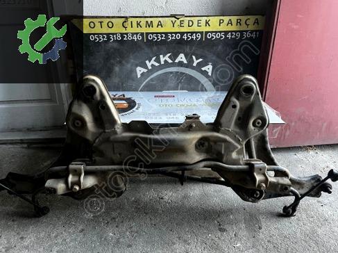 Peugeot 208 Travers çıkma parça