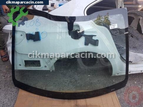 Peugeot 208 Ön Cam çıkma parça