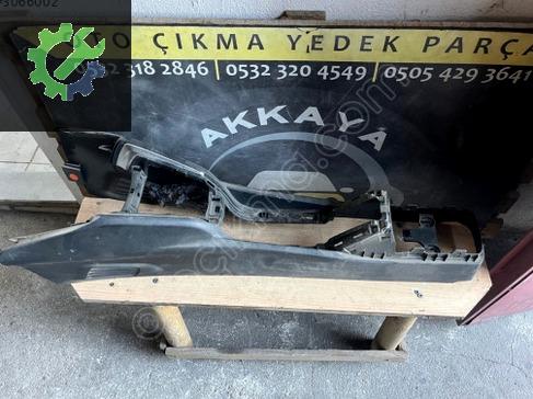 Peugeot 208 Orta Konsol çıkma parça