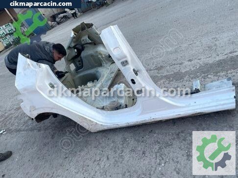Peugeot 208 Sağ Arka Çamurluk çıkma parça