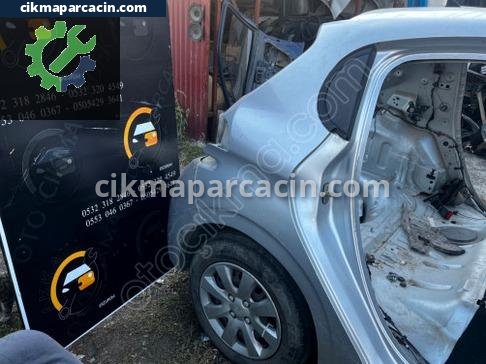 Peugeot 208 Sağ Arka Çamurluk çıkma parça