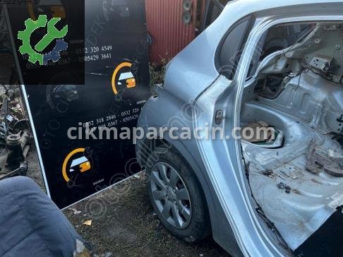 Peugeot 208 Sağ Arka Çamurluk çıkma parça