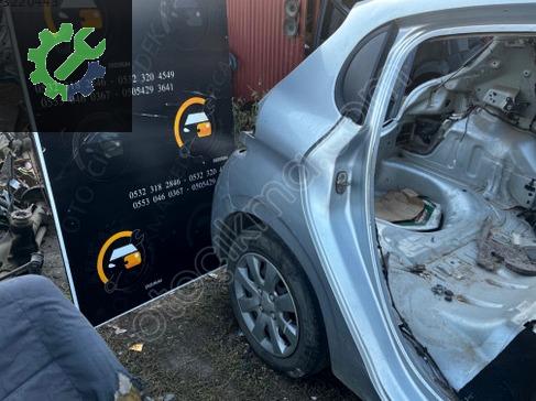 Peugeot 208 Sağ Arka Çamurluk çıkma parça