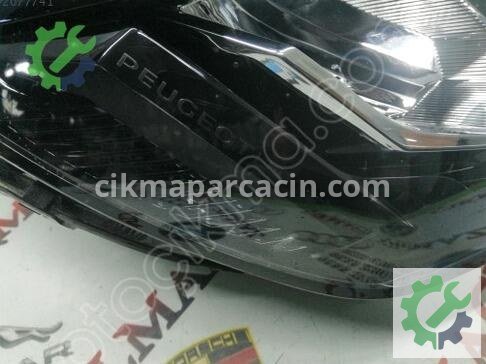 Peugeot 208 LED Far 90200108 çıkma parça