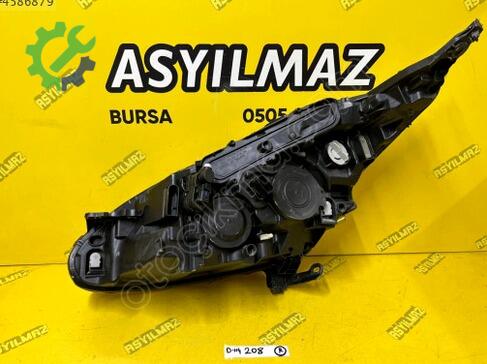 Peugeot 208 Sağ Ön Far 1685352780 çıkma parça