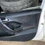 Peugeot 208 sağ ön kapı döşemesi orijinal temiz